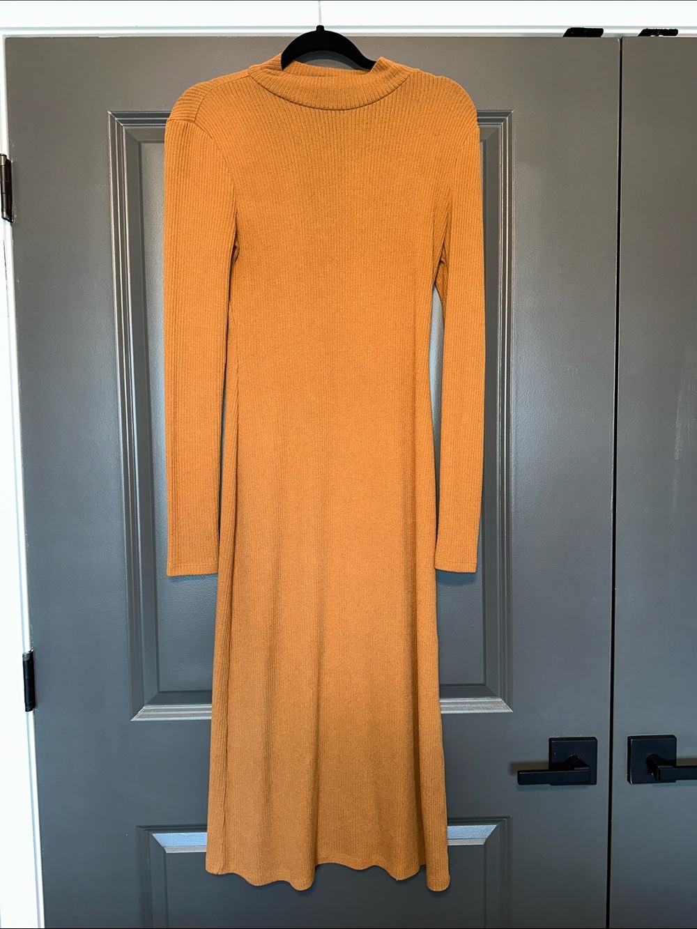 Double Zero Ribbed Long Sleeve Midi Dress